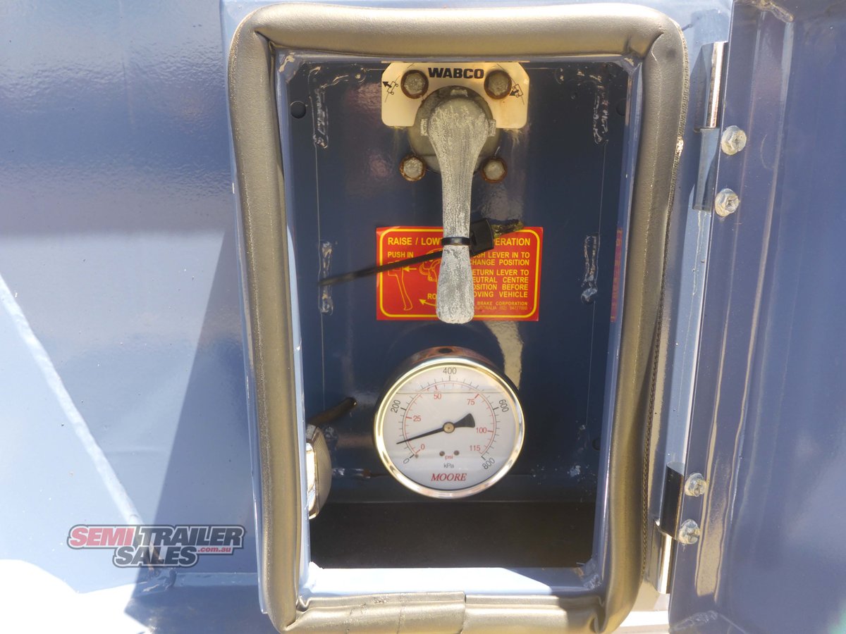 MOORE HOOK LIFT TRAILER