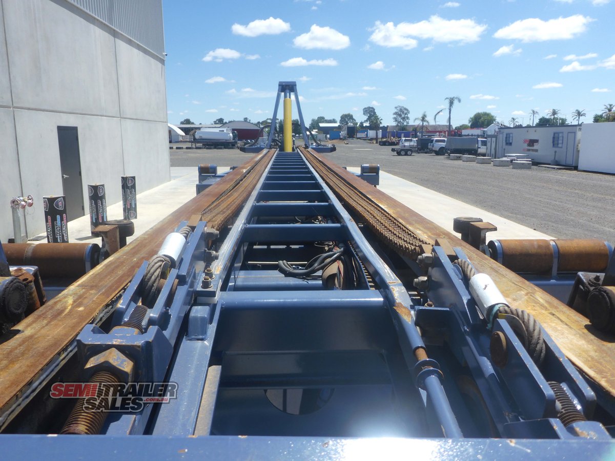 MOORE HOOK LIFT TRAILER