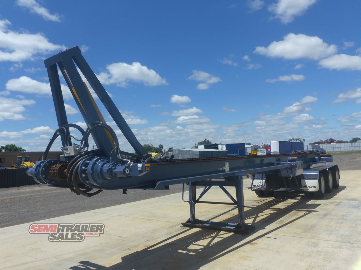 MOORE HOOK LIFT TRAILER