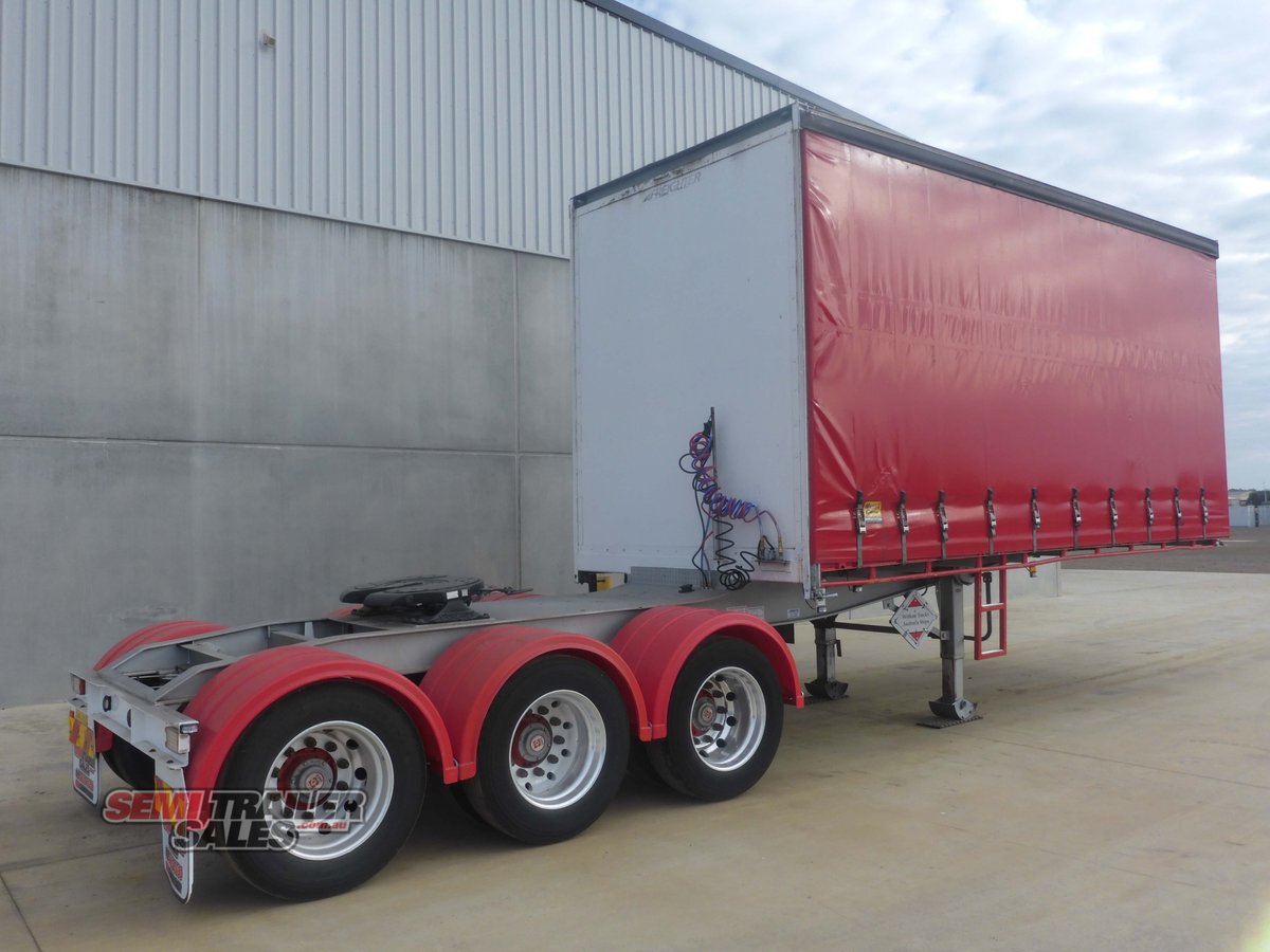 MAXITRANS CURTAINSIDER TRAILER