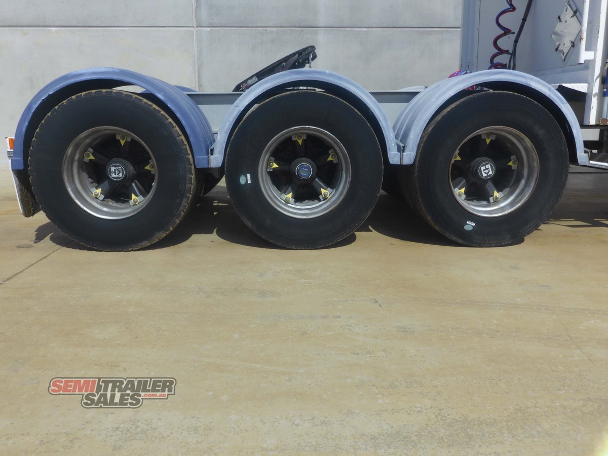 KRUEGER CURTAINSIDER TRAILER