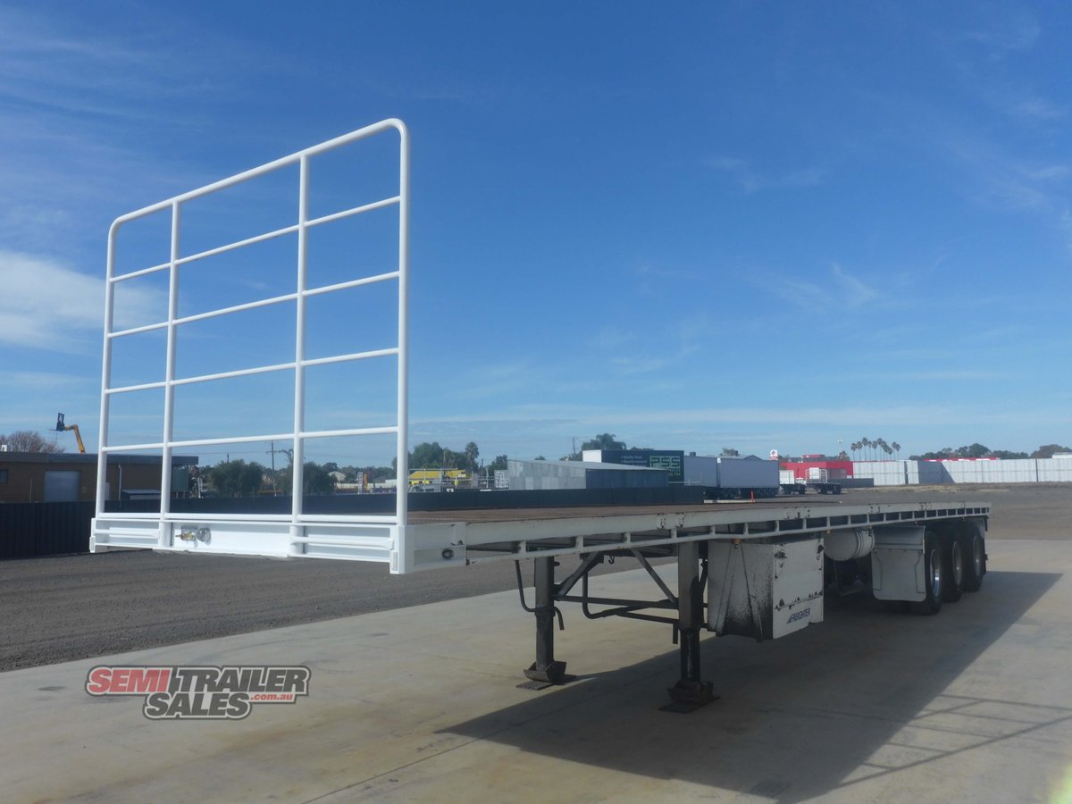 2002 MAXITRANS 22 PALLET FLAT TOP TRAILER - (RENTAL)