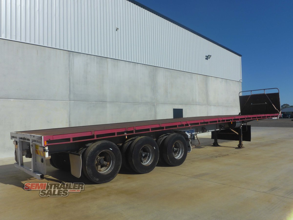 SOUTHERN CROSS FLAT TOP TRAILER