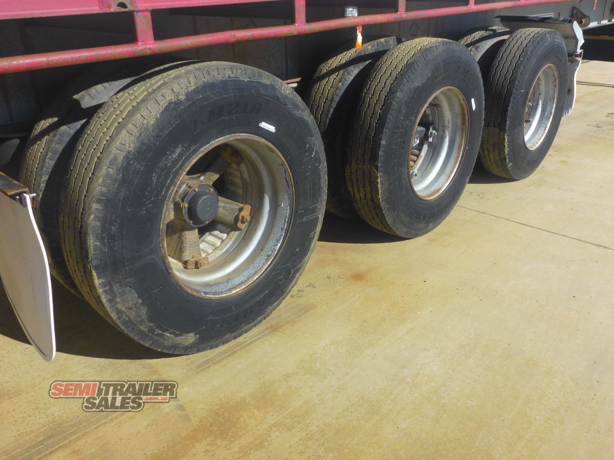 SOUTHERN CROSS FLAT TOP TRAILER