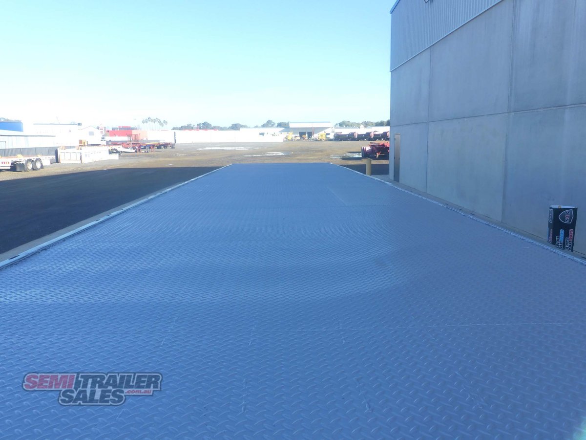 VAWDREY FLAT TOP TRAILER