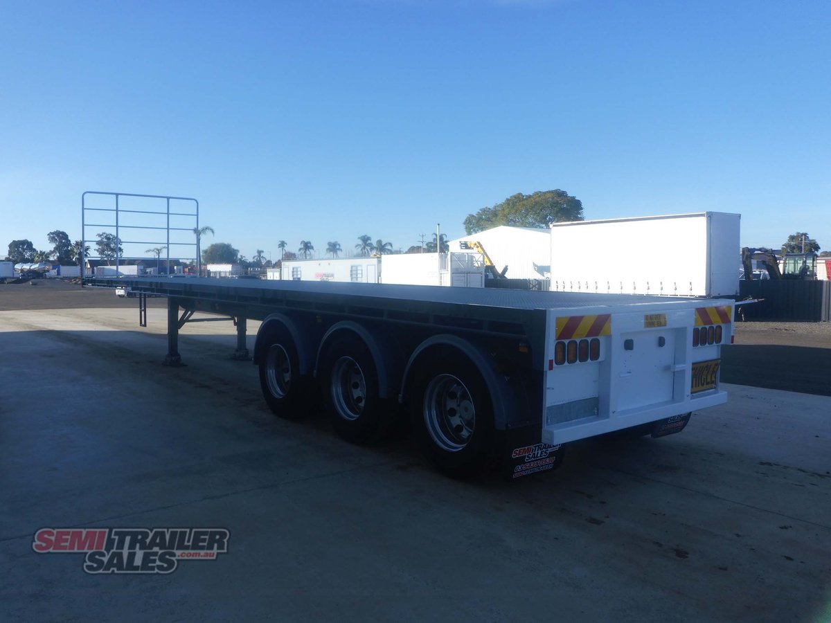 VAWDREY FLAT TOP TRAILER