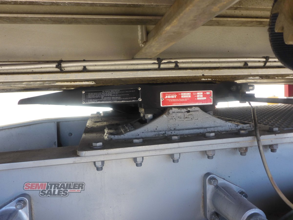 BARKER CURTAINSIDER TRAILER
