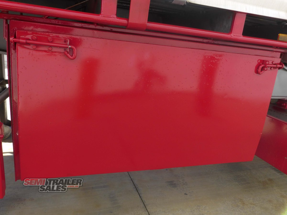 BARKER CURTAINSIDER TRAILER