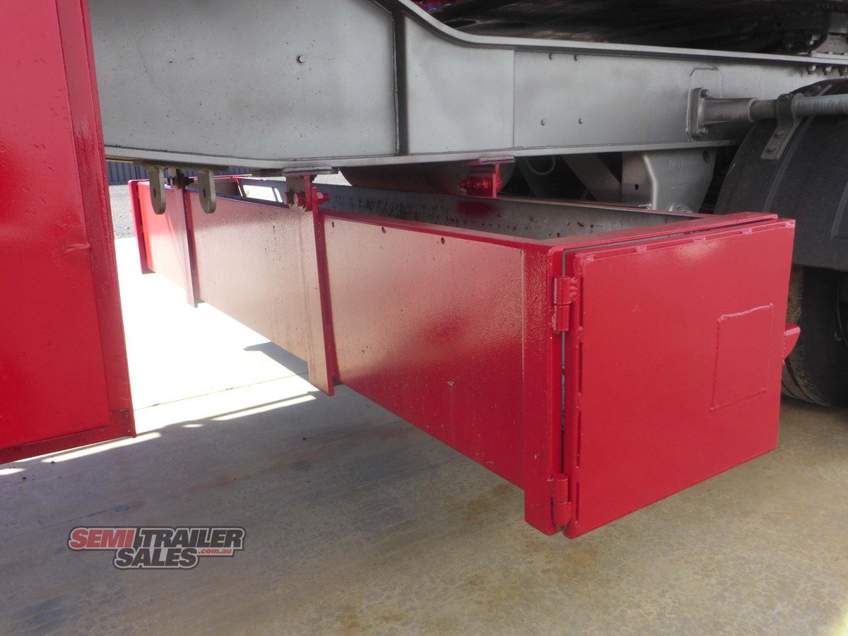 BARKER CURTAINSIDER TRAILER