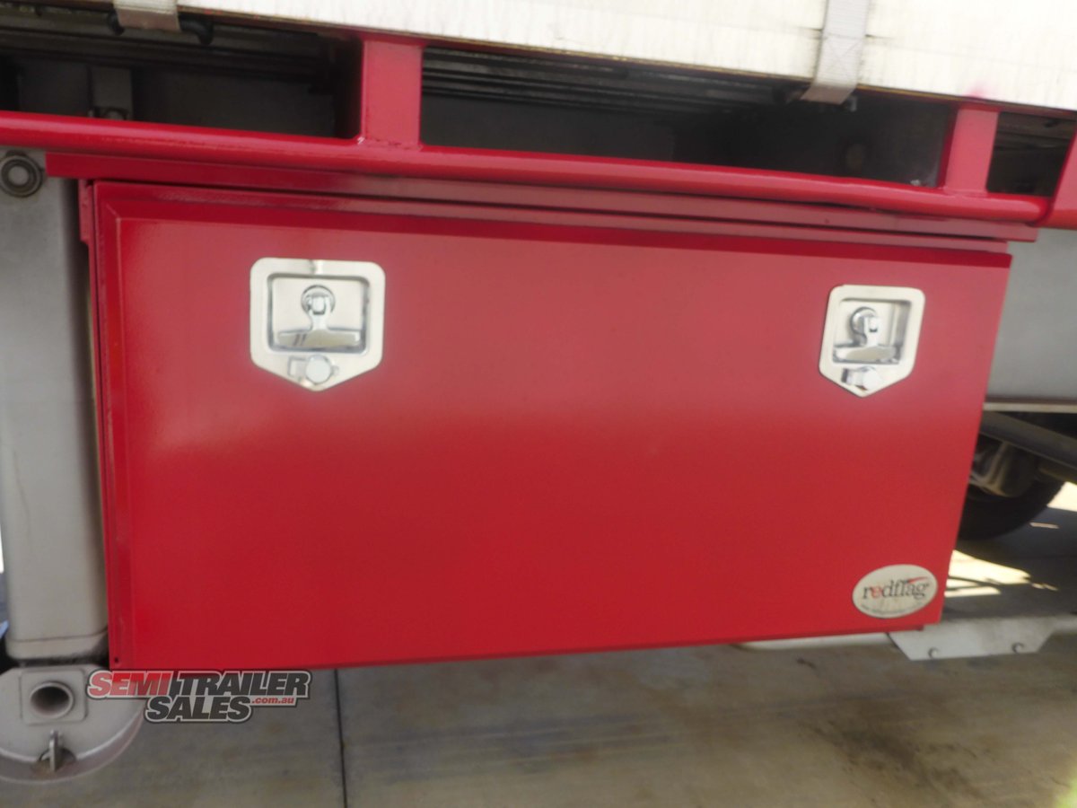 BARKER CURTAINSIDER TRAILER