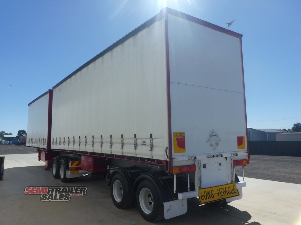 BARKER CURTAINSIDER TRAILER
