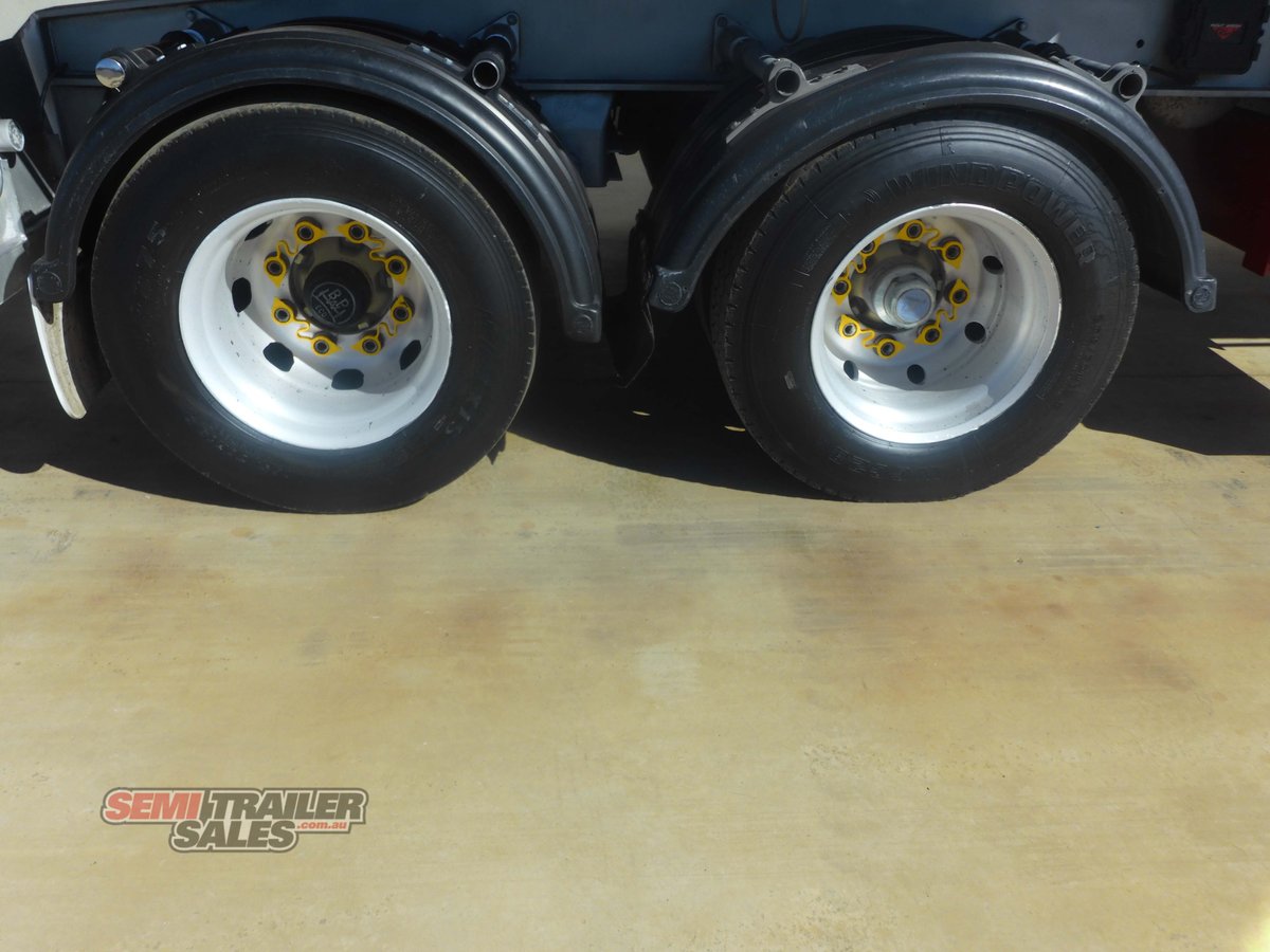 BARKER CURTAINSIDER TRAILER