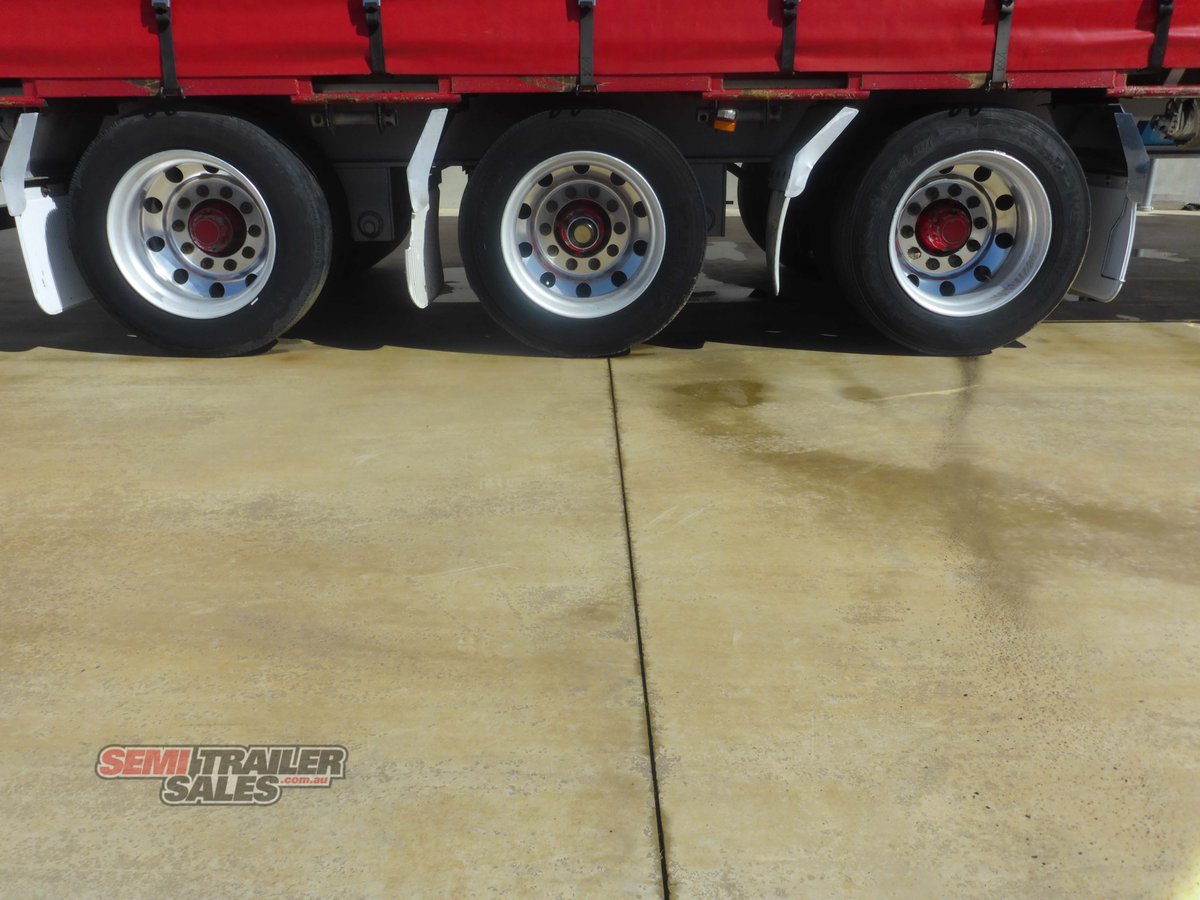 KRUEGER CURTAINSIDER TRAILER