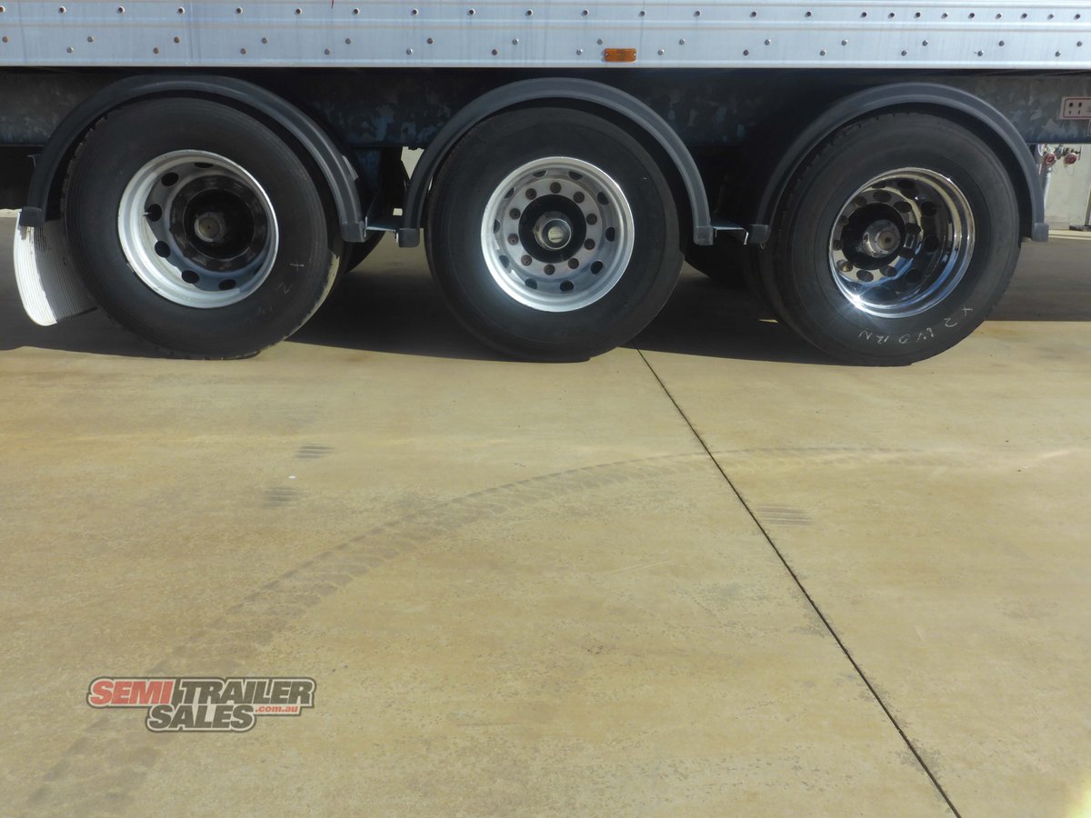MAXITRANS PANTECH TRAILER