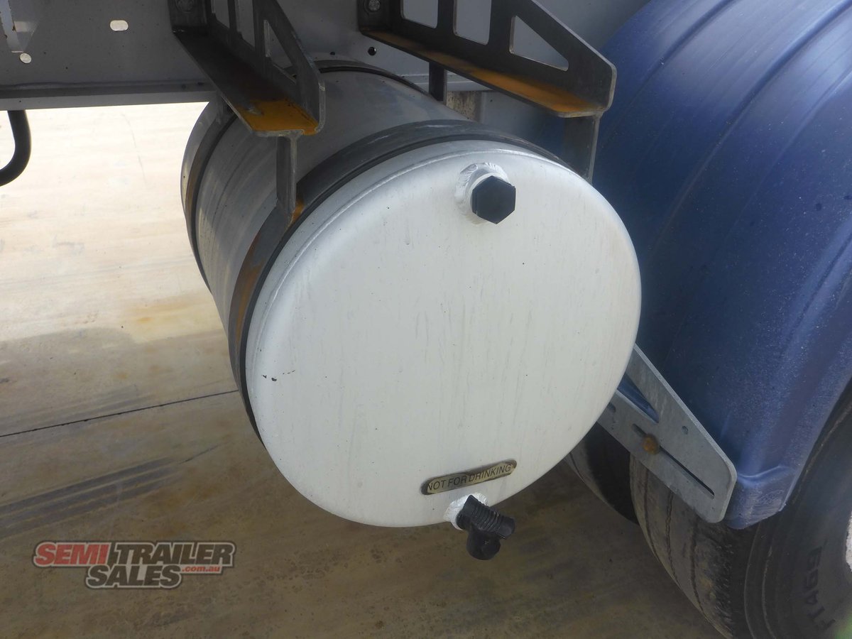 MAXITRANS CURTAINSIDER TRAILER