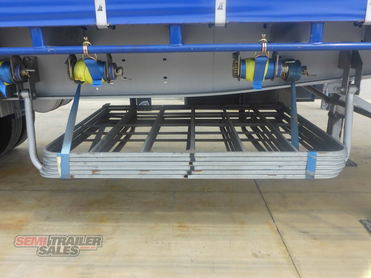 MAXITRANS CURTAINSIDER TRAILER