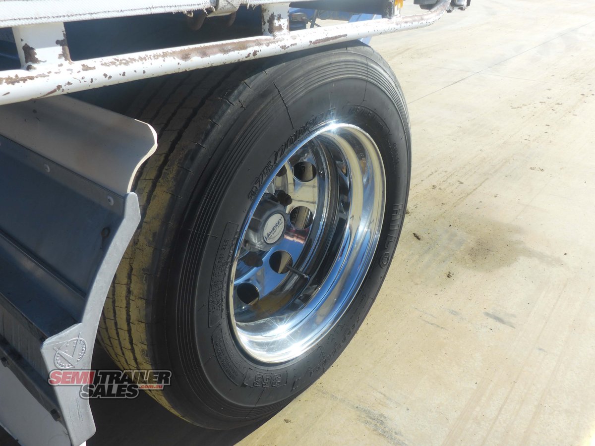 VAWDREY CURTAINSIDER TRAILER