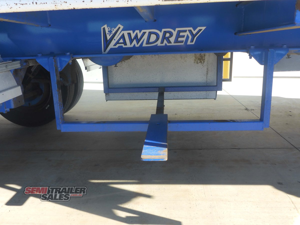 VAWDREY CURTAINSIDER TRAILER
