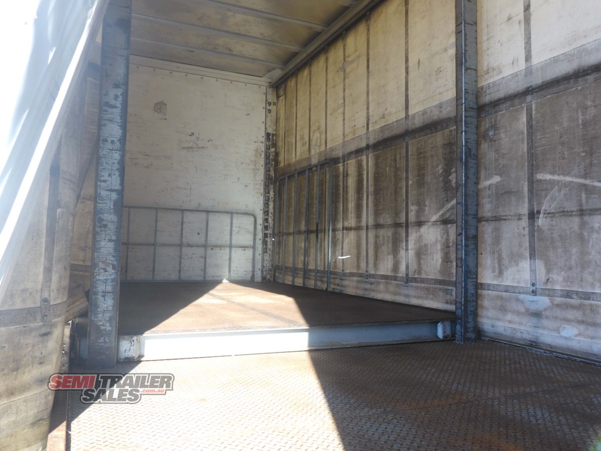 VAWDREY CURTAINSIDER TRAILER