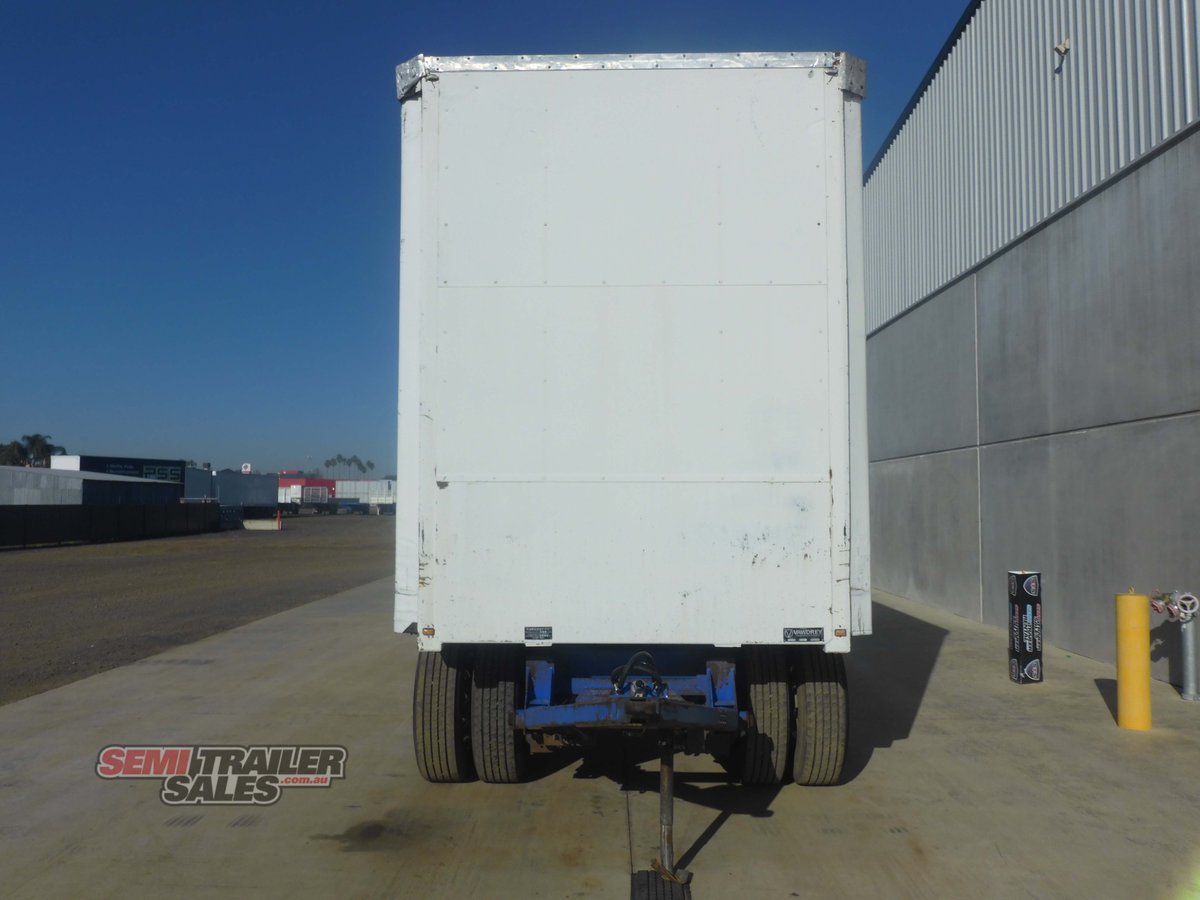 VAWDREY CURTAINSIDER TRAILER
