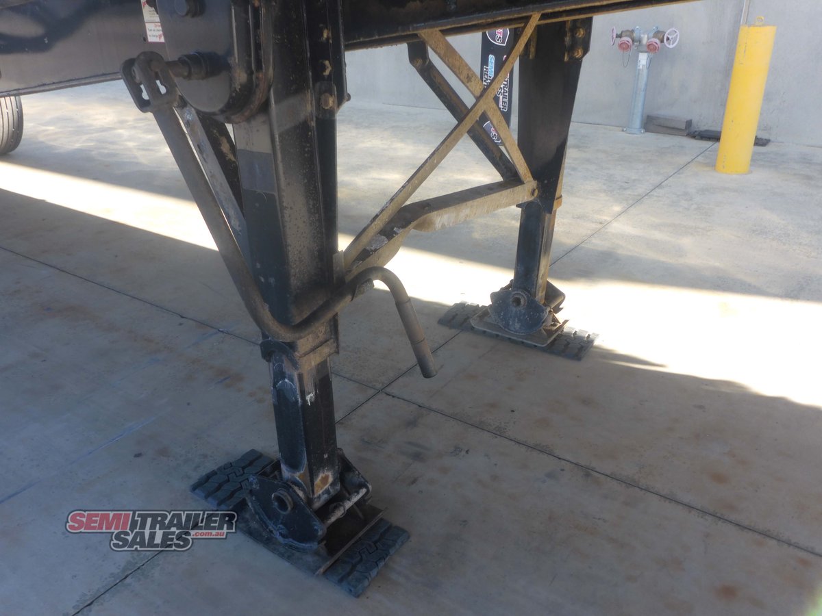 BOOMER WALKING FLOOR TRAILER