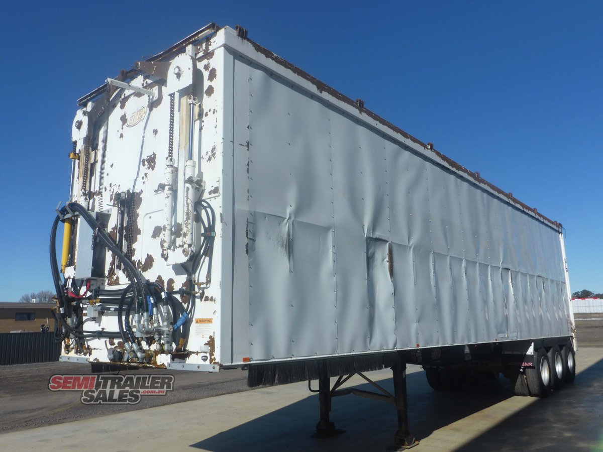 BOOMER WALKING FLOOR TRAILER