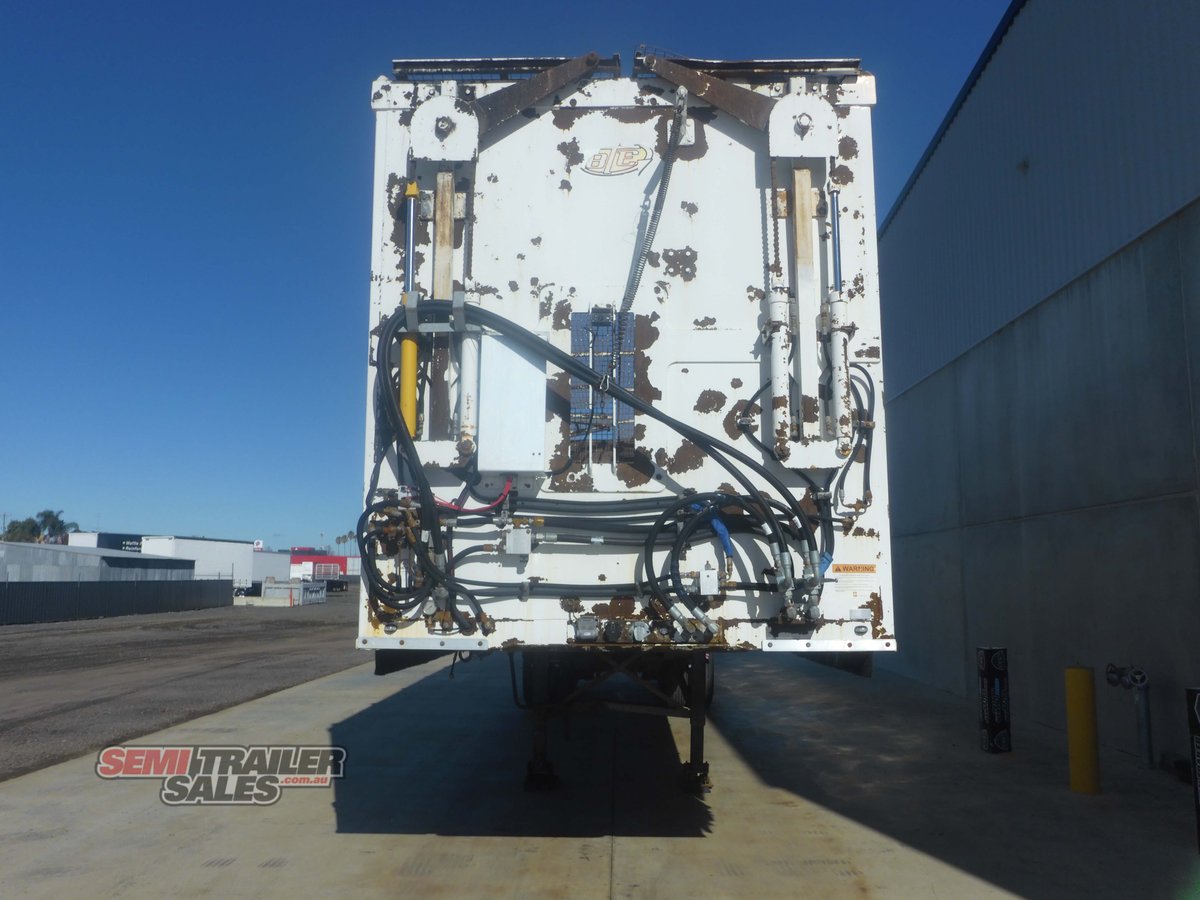 BOOMER WALKING FLOOR TRAILER