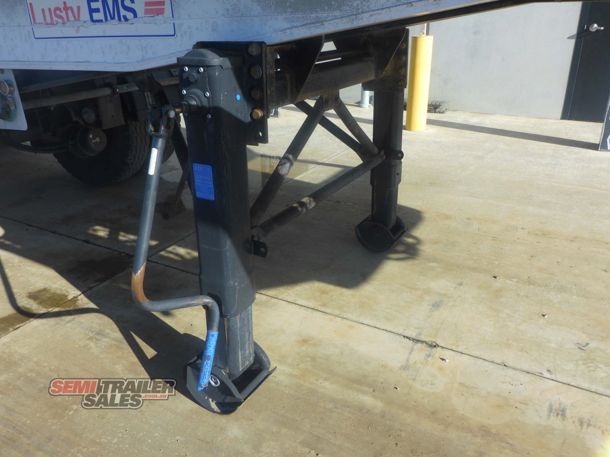 LUSTY TIPPER TRAILER