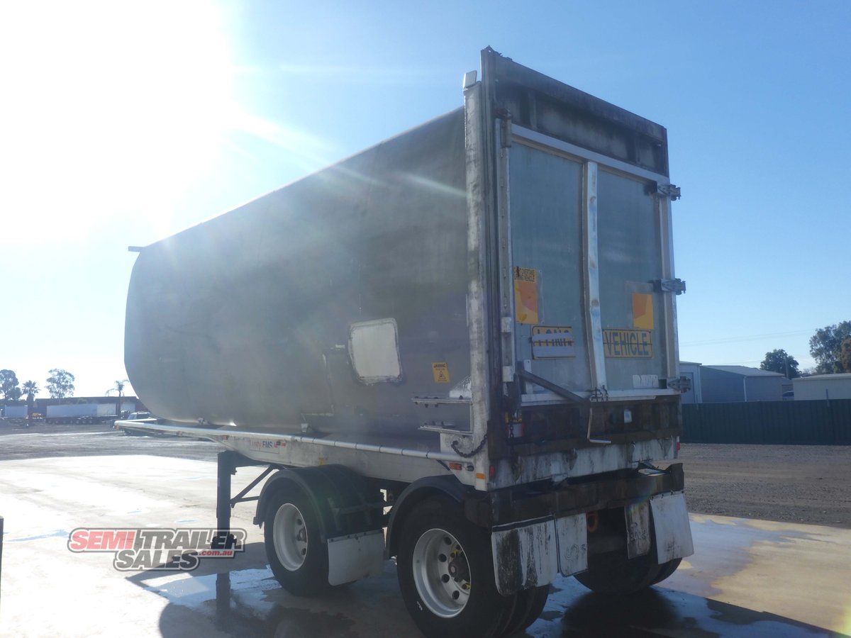 LUSTY TIPPER TRAILER