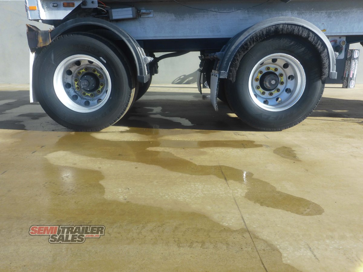 LUSTY TIPPER TRAILER