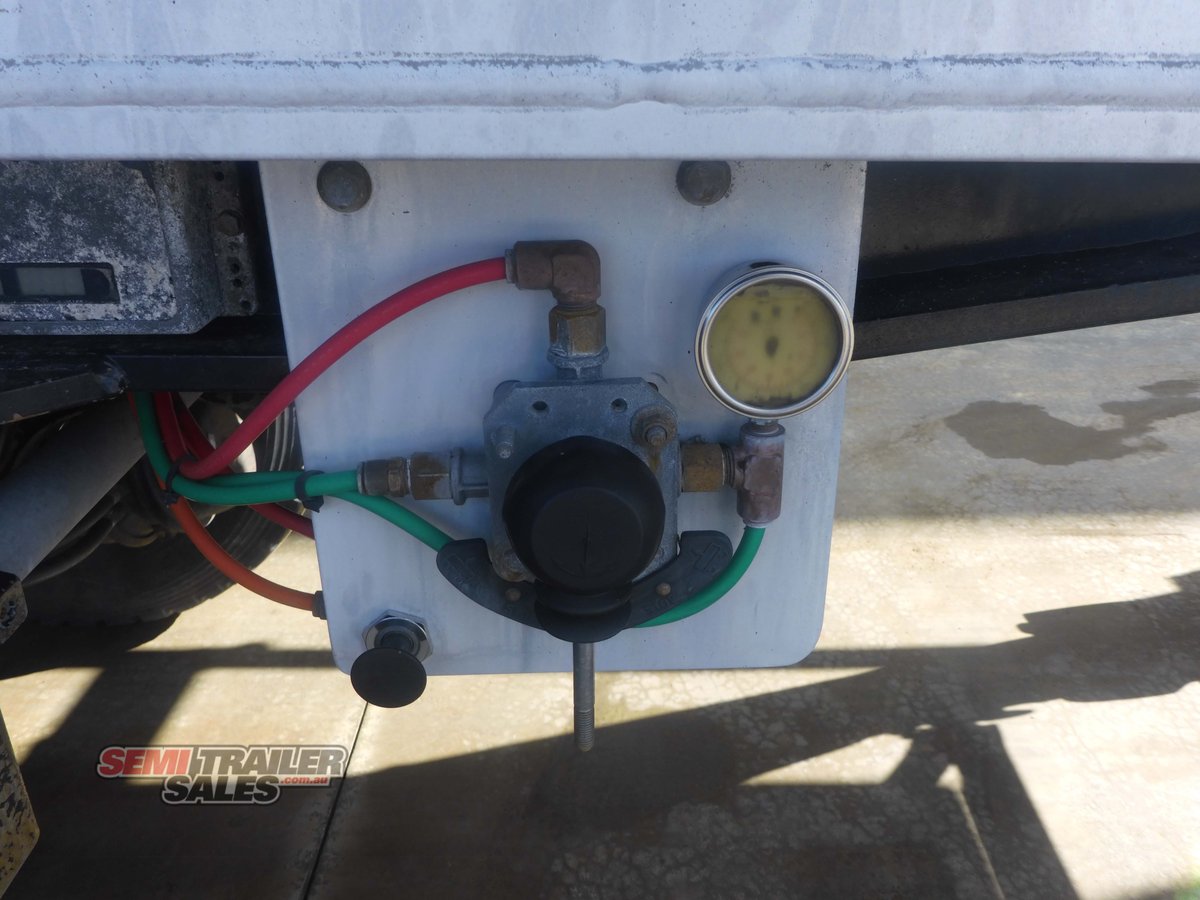 LUSTY TIPPER TRAILER