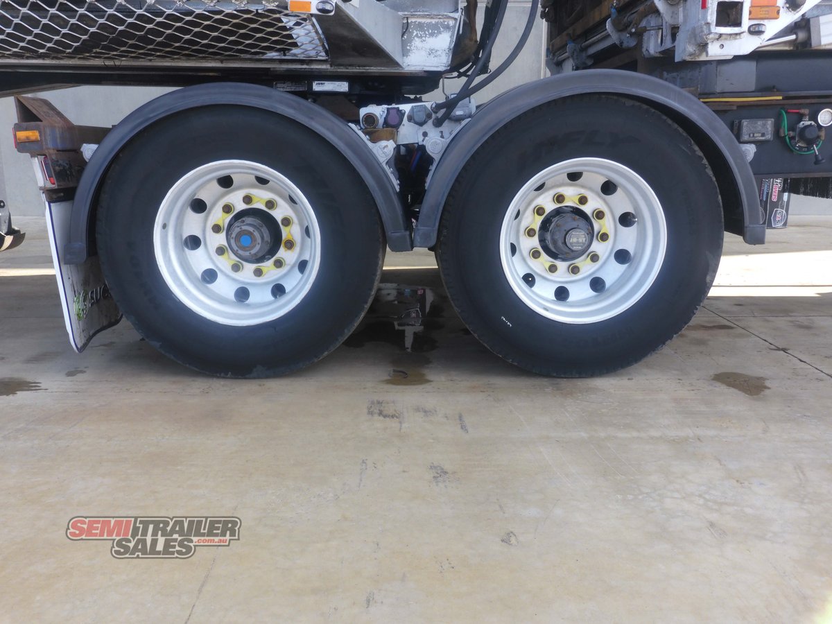LUSTY TIPPER TRAILER