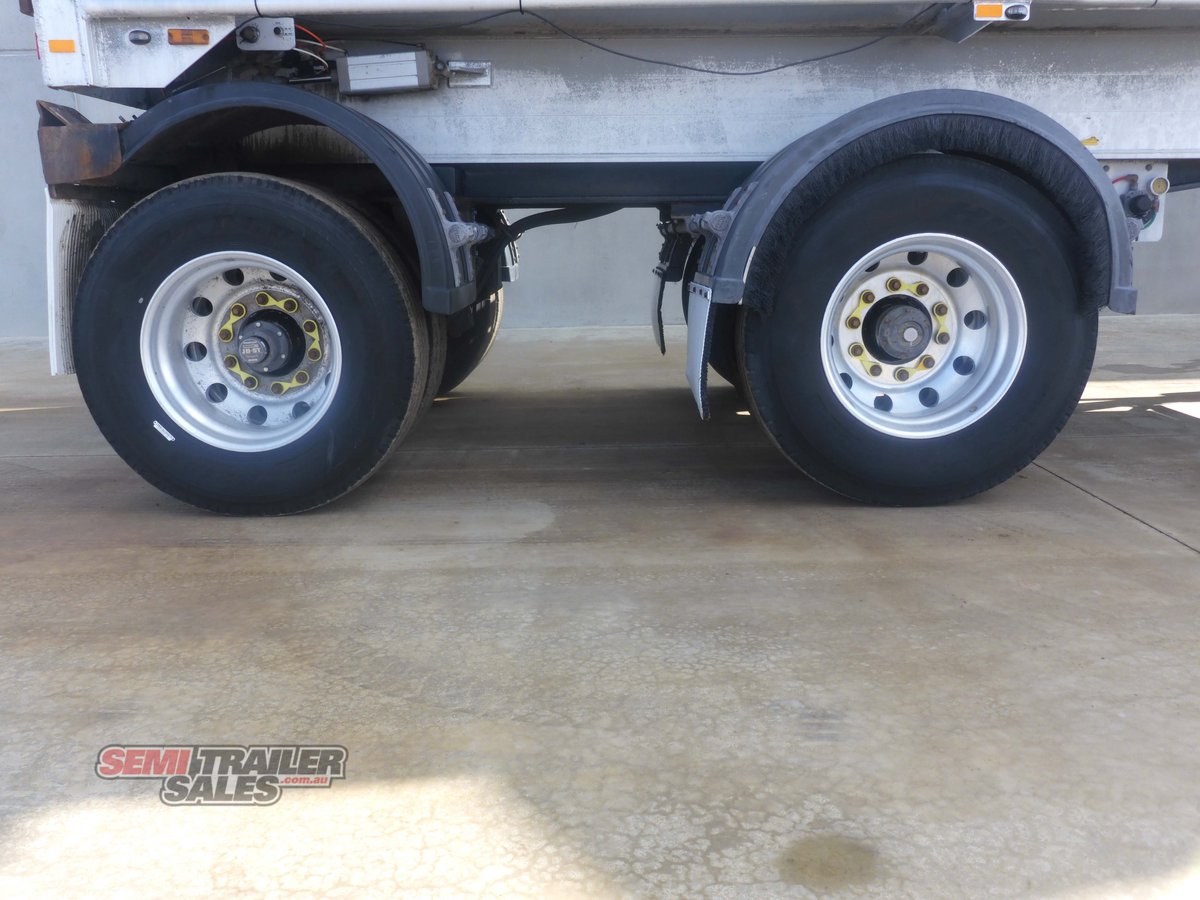 LUSTY TIPPER TRAILER