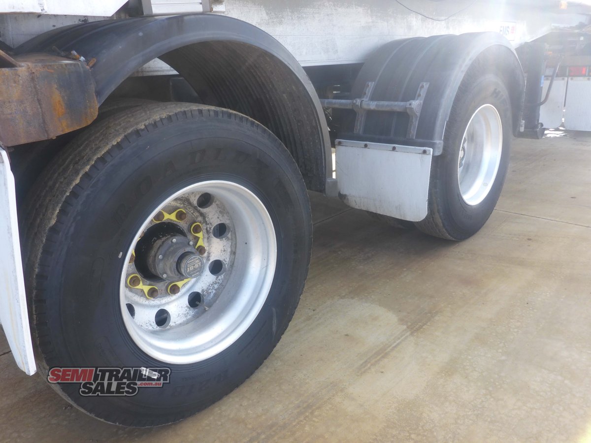 LUSTY TIPPER TRAILER