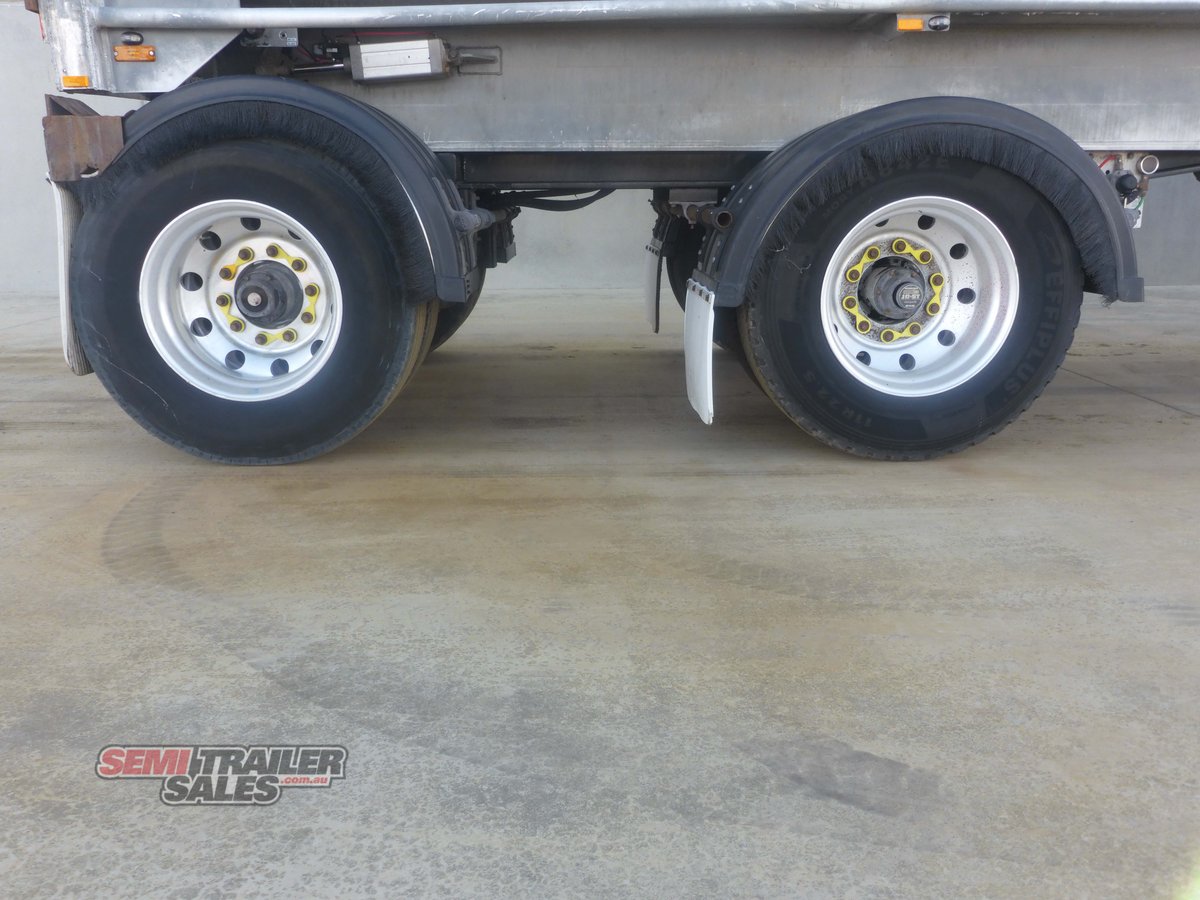 LUSTY TIPPER TRAILER