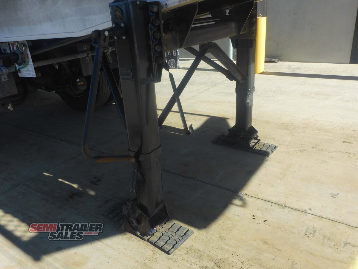 LUSTY TIPPER TRAILER