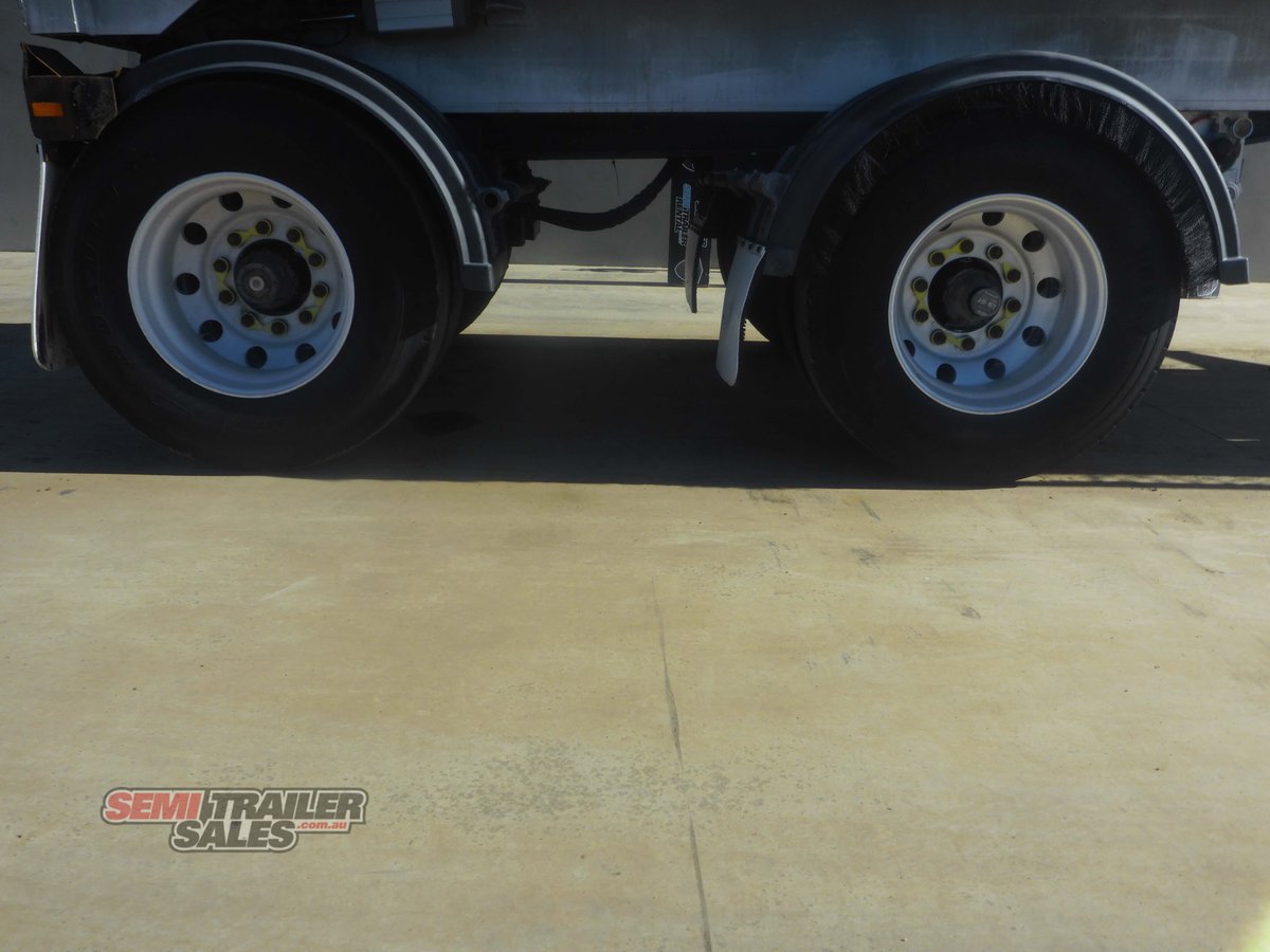 LUSTY TIPPER TRAILER