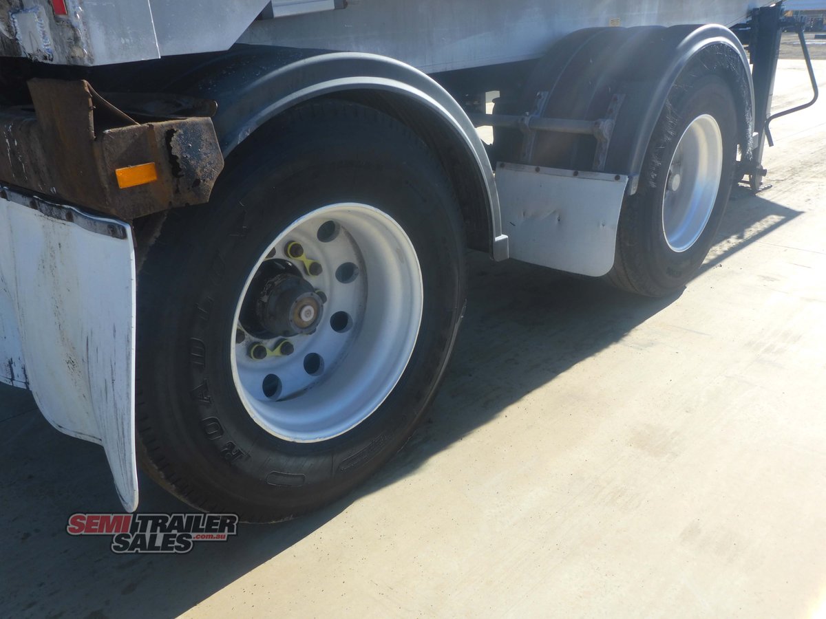 LUSTY TIPPER TRAILER
