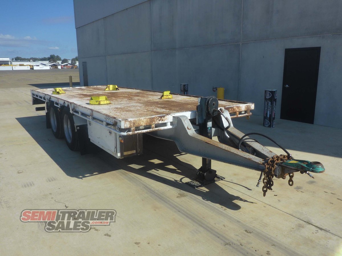 KRUEGER FLAT TOP TRAILER