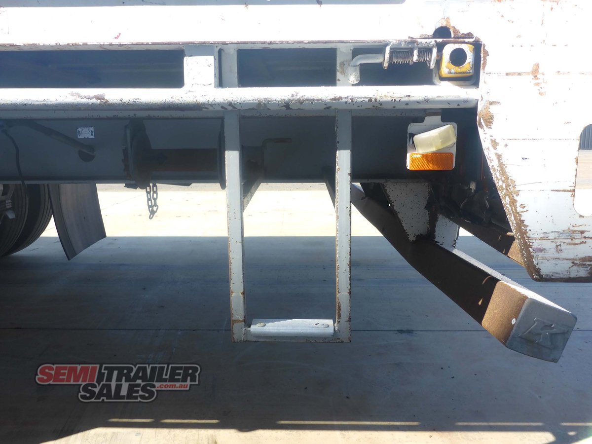 KRUEGER FLAT TOP TRAILER