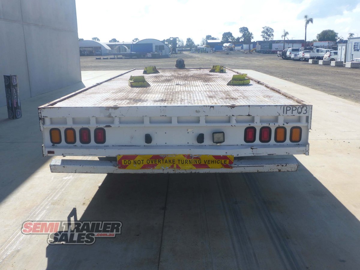 KRUEGER FLAT TOP TRAILER