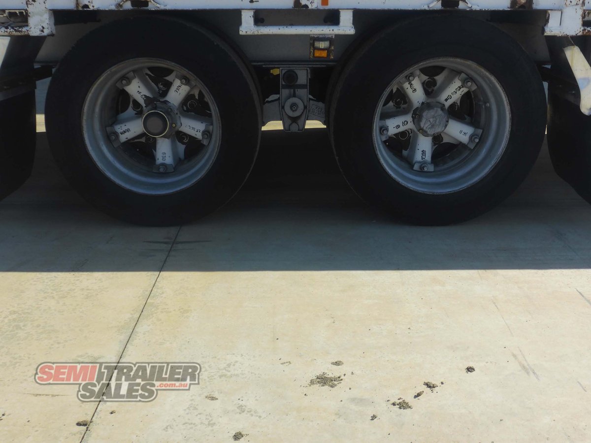 KRUEGER FLAT TOP TRAILER