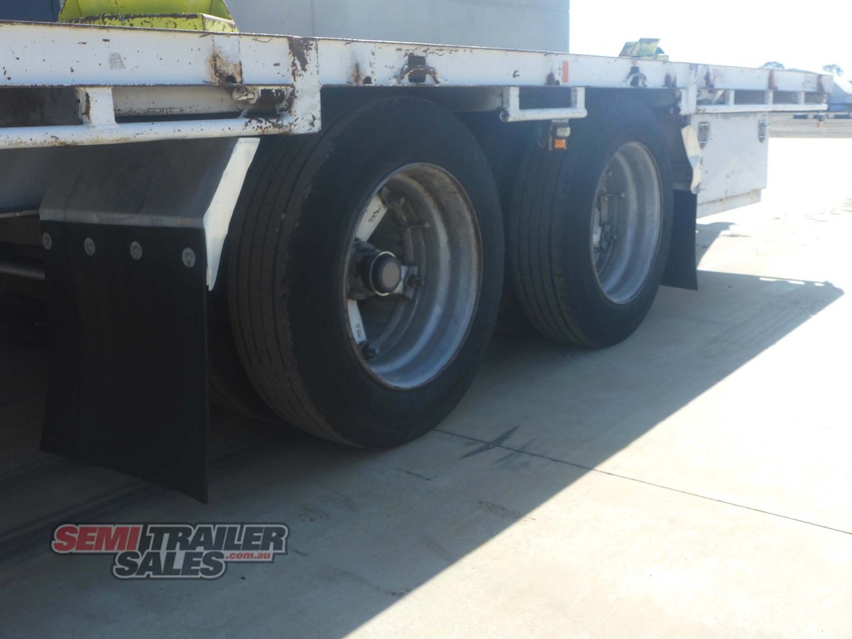 KRUEGER FLAT TOP TRAILER