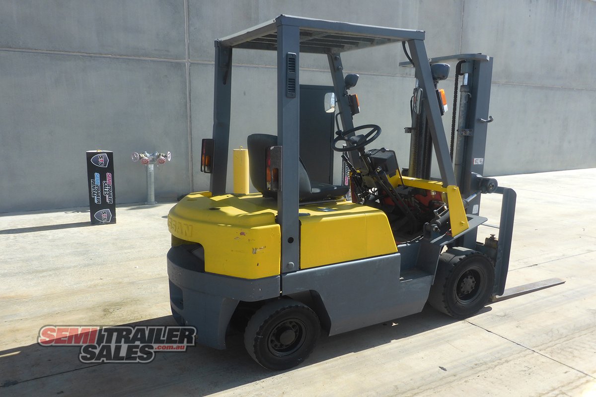 NISSAN FORKLIFT