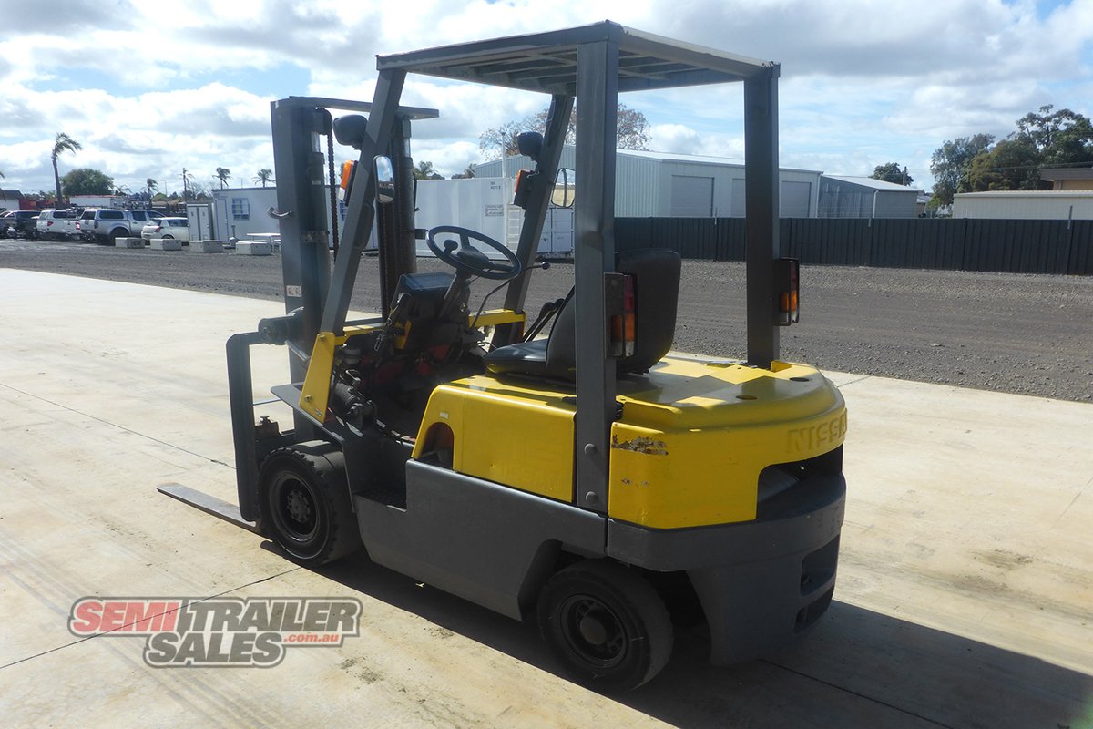NISSAN FORKLIFT