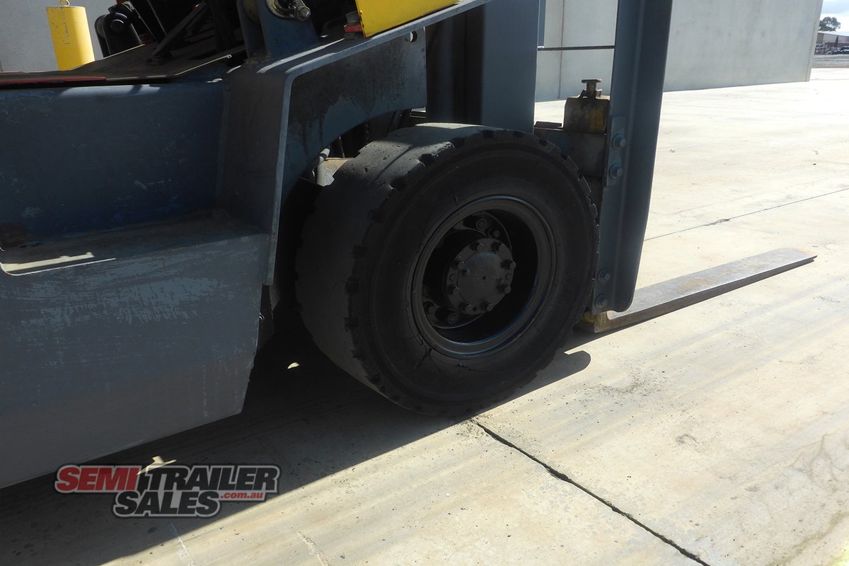 NISSAN FORKLIFT