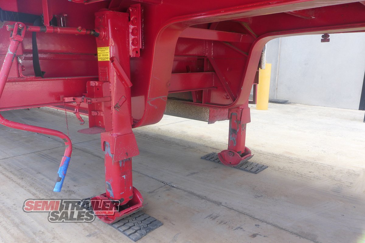 VAWDREY CURTAINSIDER TRAILER