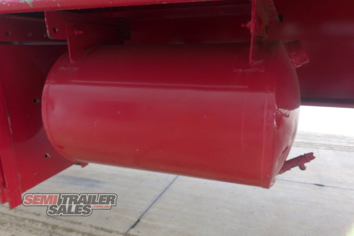 VAWDREY CURTAINSIDER TRAILER