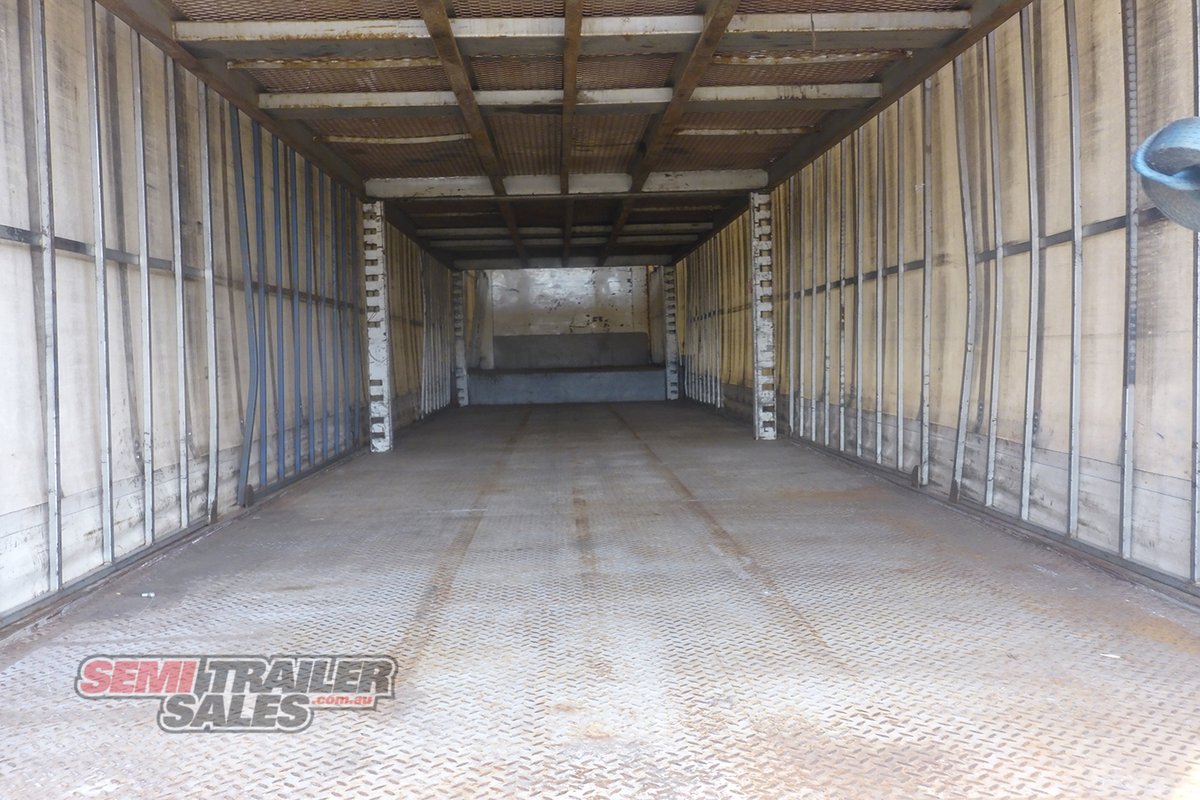 VAWDREY CURTAINSIDER TRAILER