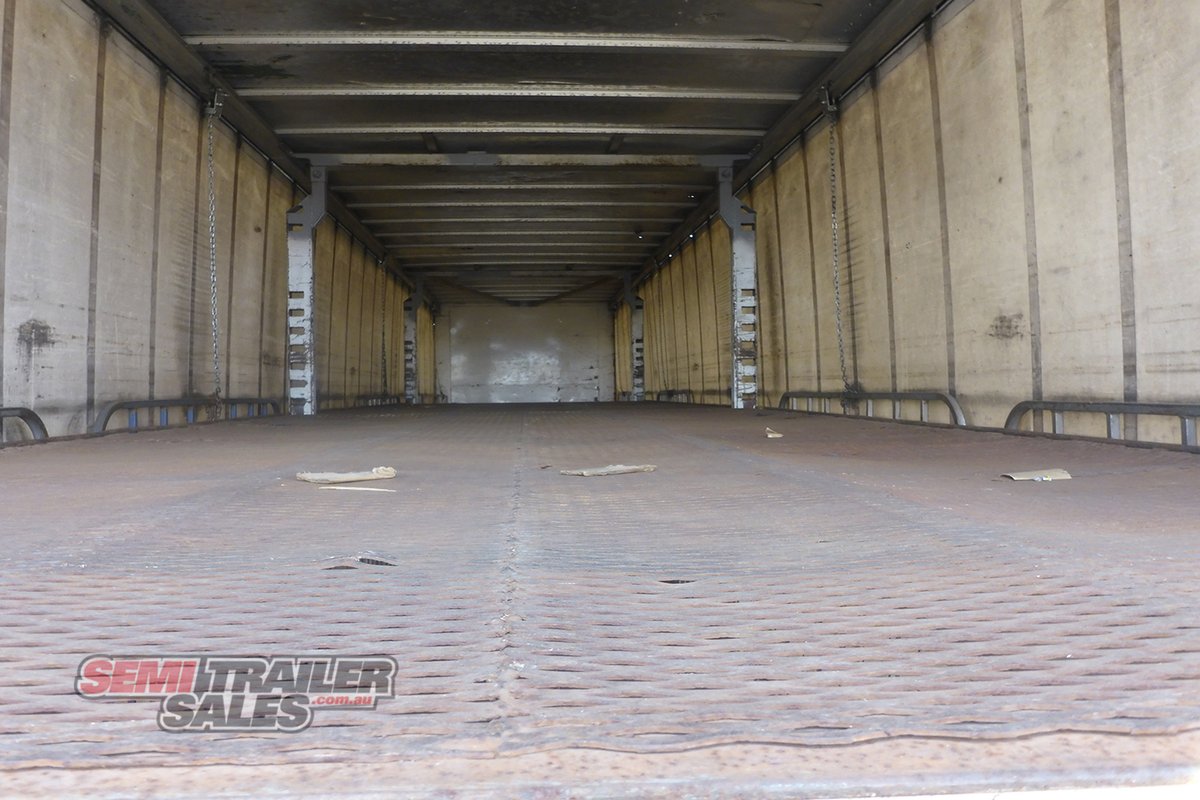 VAWDREY CURTAINSIDER TRAILER